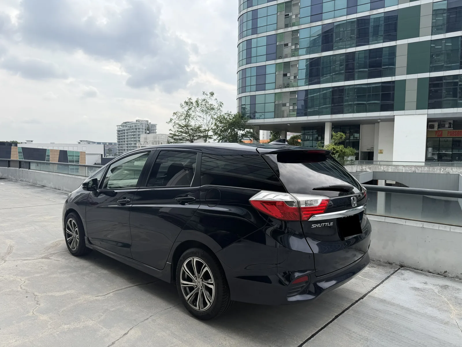 honda-shuttle-1-5g-auto-03