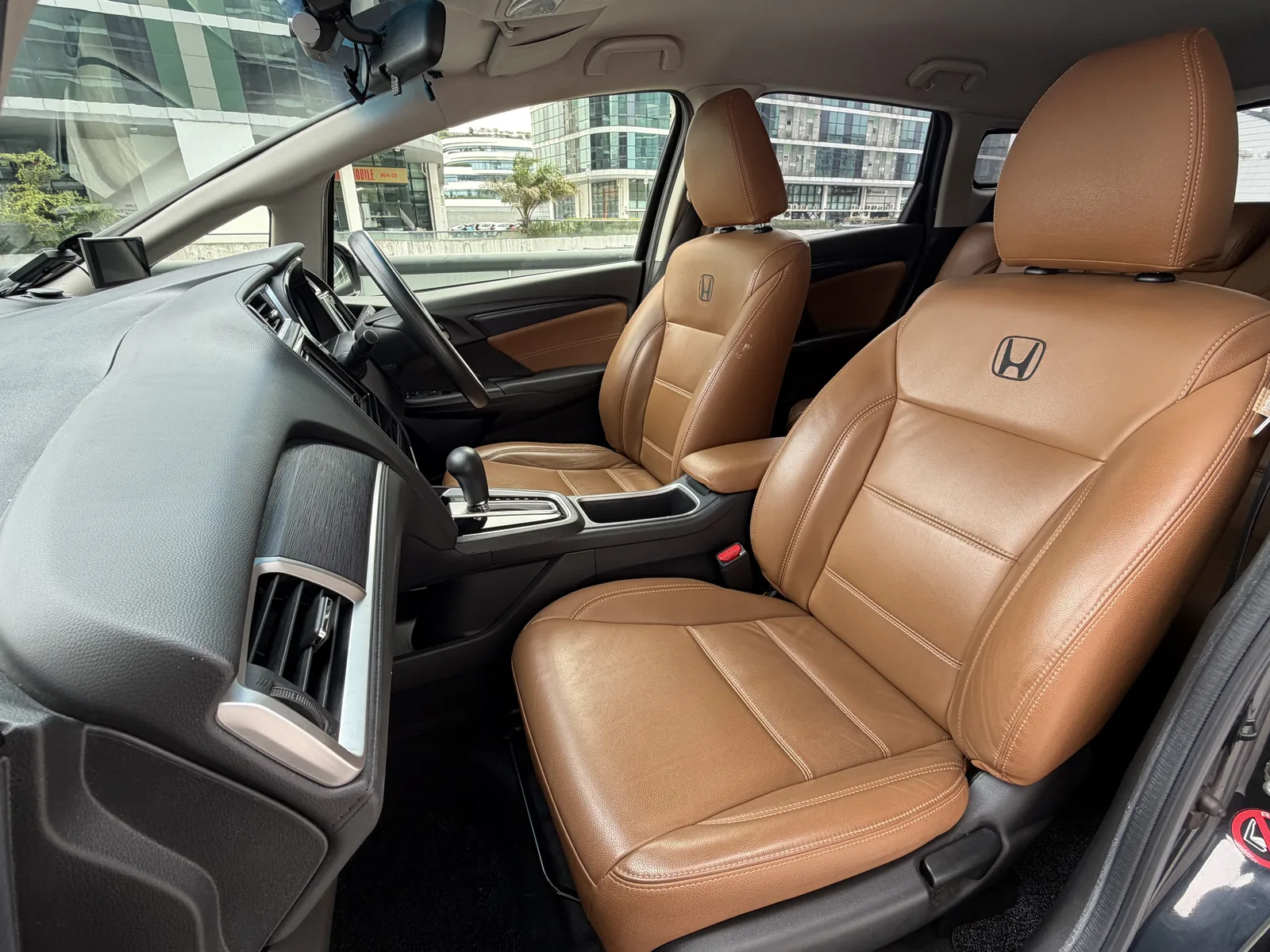 honda-shuttle-1-5g-auto-07